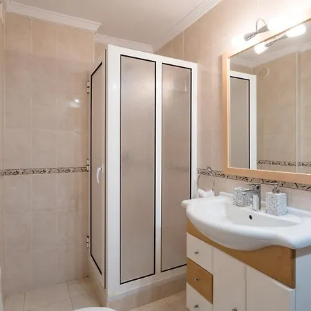 Apartman Algarve Near Armação de Pêra