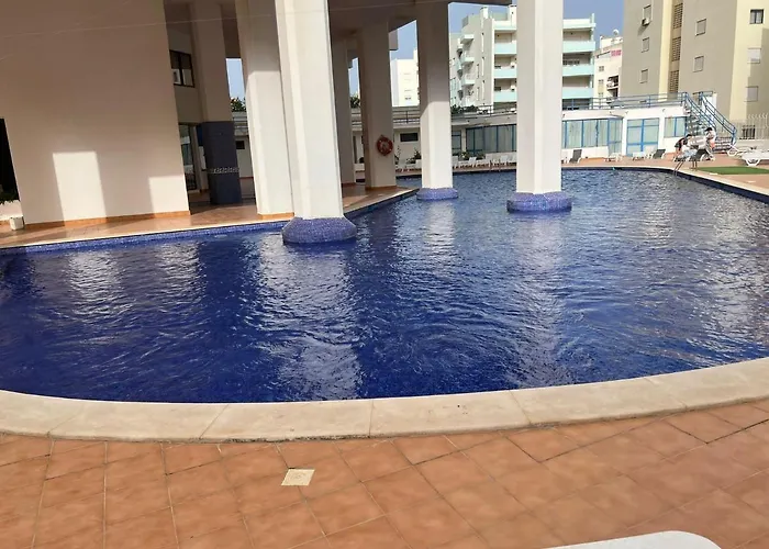 Apartament Algarve Near Armação de Pêra